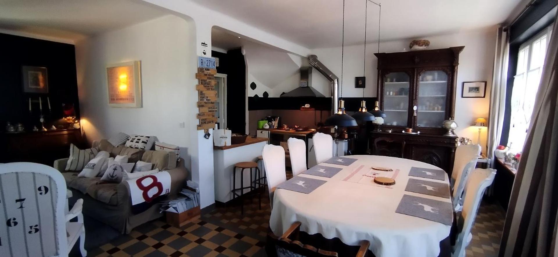 Une Chambre En Ville Донфрон Экстерьер фото