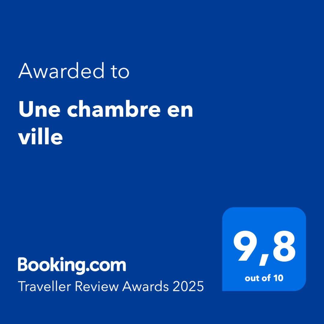 Une Chambre En Ville Донфрон Экстерьер фото